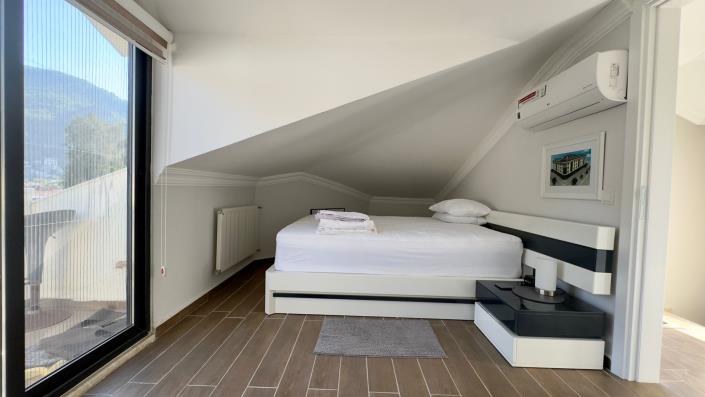 Image No.29-2 Bed Duplex for sale