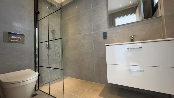 Image No.18-4 Bed Villa / Detached for sale