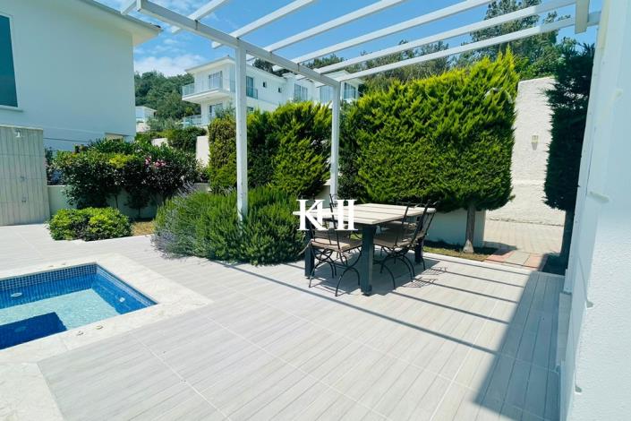 Image No.8-4 Bed Villa / Detached for sale