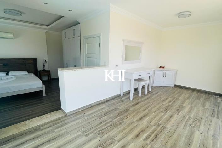 Image No.18-4 Bed Villa / Detached for sale