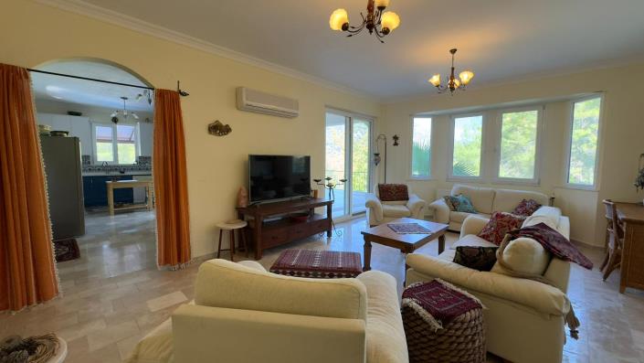 Image No.8-3 Bed Villa / Detached for sale