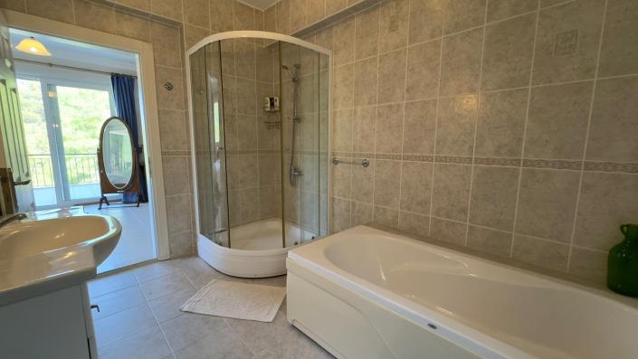 Image No.38-3 Bed Villa / Detached for sale