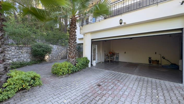 Image No.48-3 Bed Villa / Detached for sale