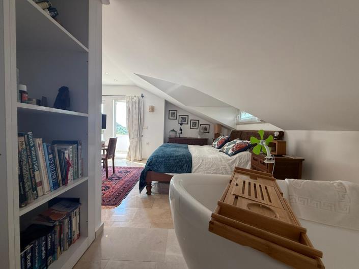 Image No.23-4 Bed Villa for sale