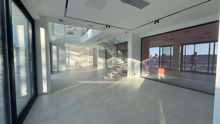 Image No.6-4 Bed Villa for sale