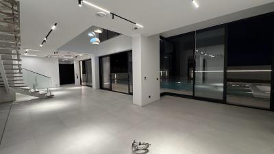 Mountain-View-Luxury-Villa--13-