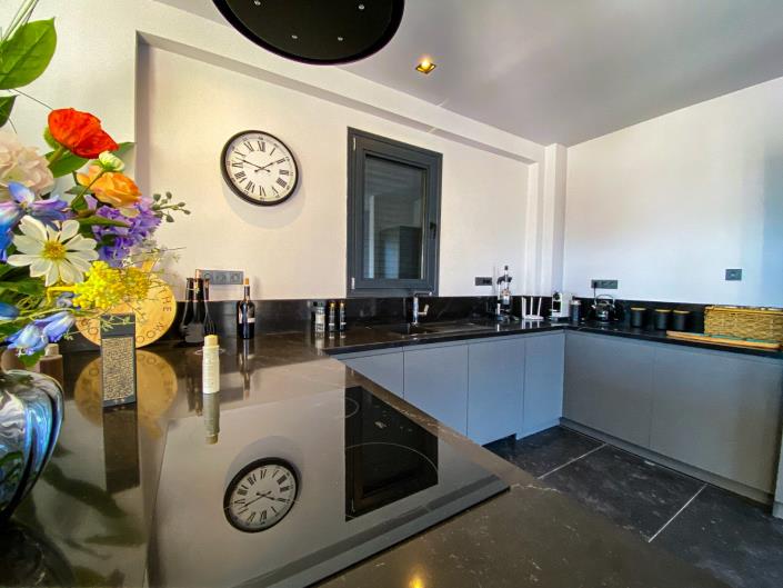 Image No.5-4 Bed Villa / Detached for sale