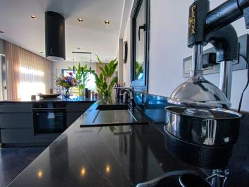 Detached-Luxury-Smart-Home--16-