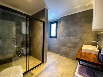 Detached-Luxury-Smart-Home--19-