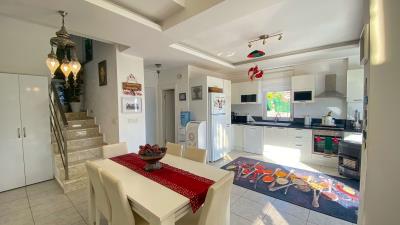 Modern-Mountain-View-Villa--24-