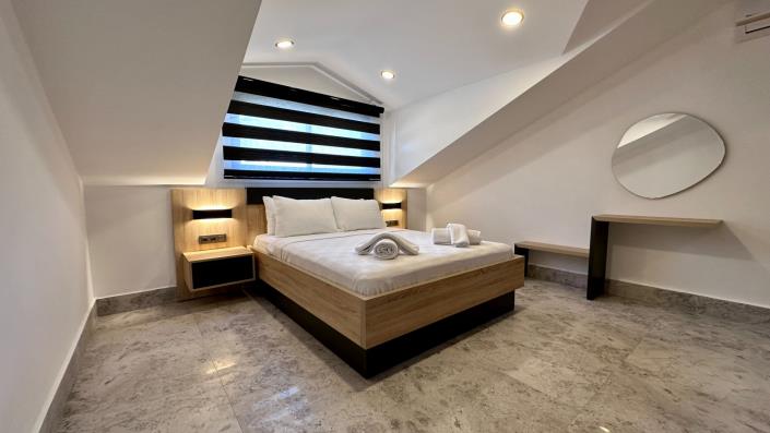 Image No.12-4 Bed Villa for sale