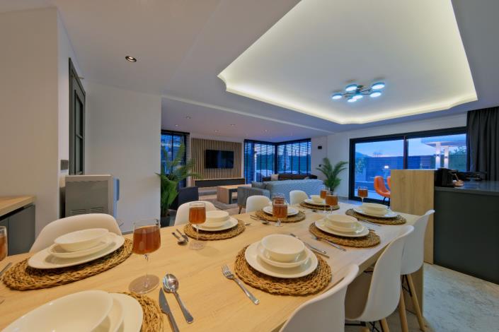 Image No.8-4 Bed Villa for sale