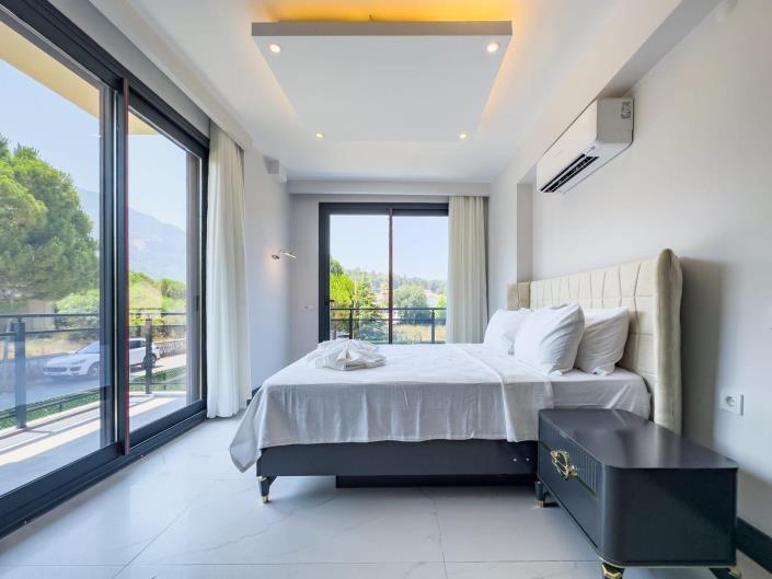 Image No.24-4 Bed Villa for sale