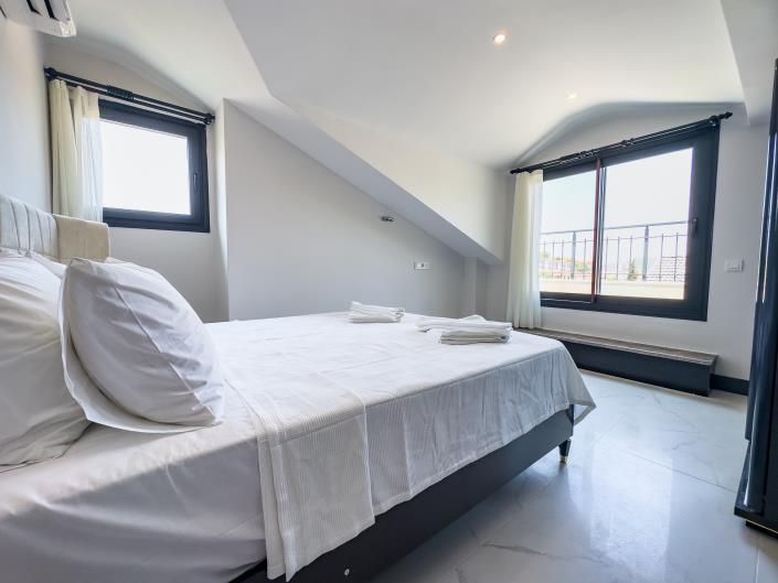 Image No.35-4 Bed Villa for sale