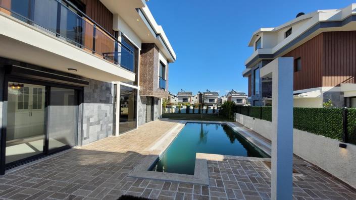 Image No.6-4 Bed Villa for sale