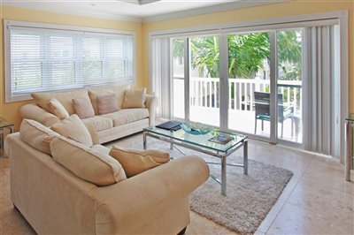 1630844057thehamilton3j-rooftopunito3