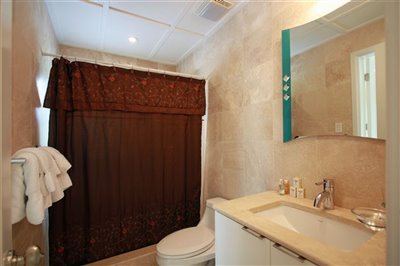 1630844057thehamilton3j-rooftopunito7