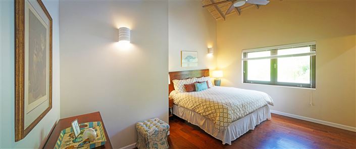 Image No.8-7 Bed Villa for sale