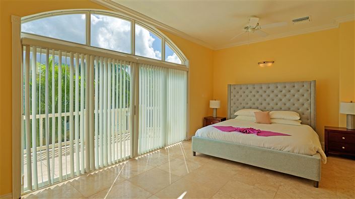 Image No.10-3 Bed Villa for sale