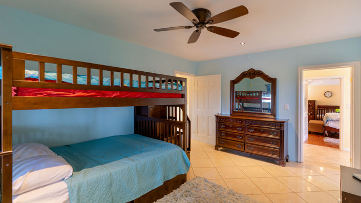 Image No.10-4 Bed Villa for sale