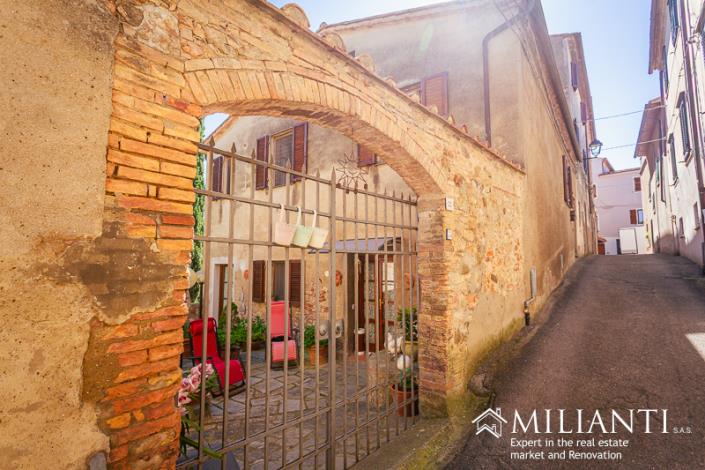 Image No.3-2 Bed Townhouse for sale