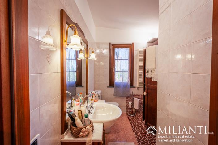 Image No.19-2 Bed Townhouse for sale