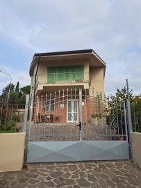 9df4b029-4d97-4ff5-93e1-eda3367bf1f2