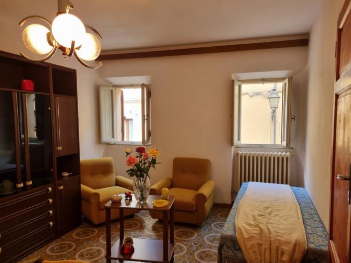 Image No.4-5 Bed Townhouse for sale