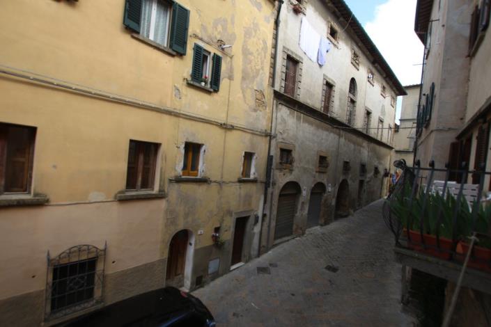 Image No.21-5 Bed Townhouse for sale