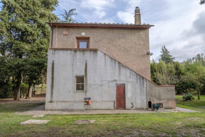 Image No.6-2 Bed Cottage for sale