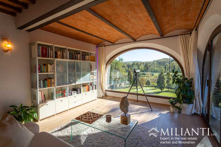 Image No.25-Ferme de 2 chambres à vendre à Volterra