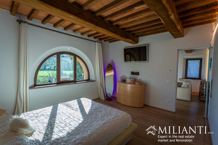 Image No.29-Ferme de 2 chambres à vendre à Volterra