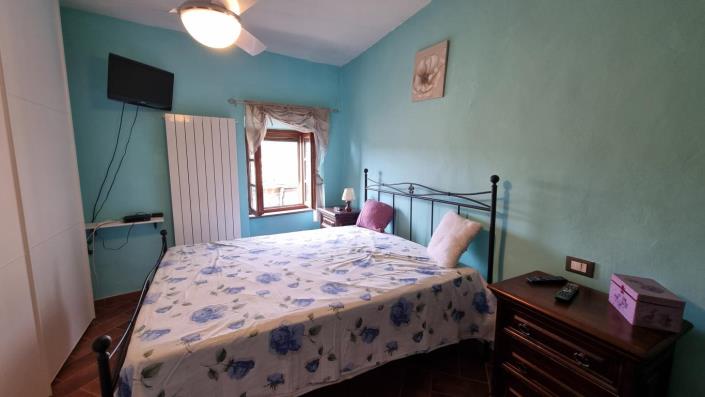 Image No.15-2 Bed Townhouse for sale