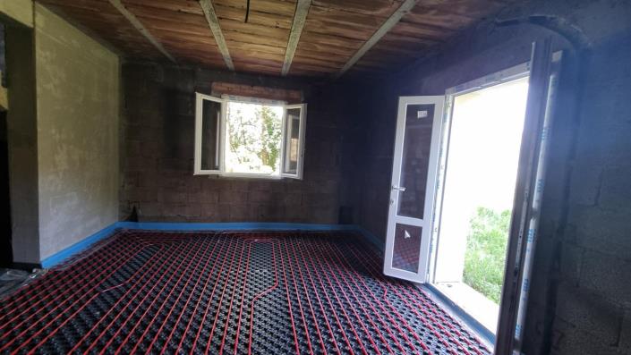 Image No.8-Maison de campagne de 3 chambres à vendre à Pomarance