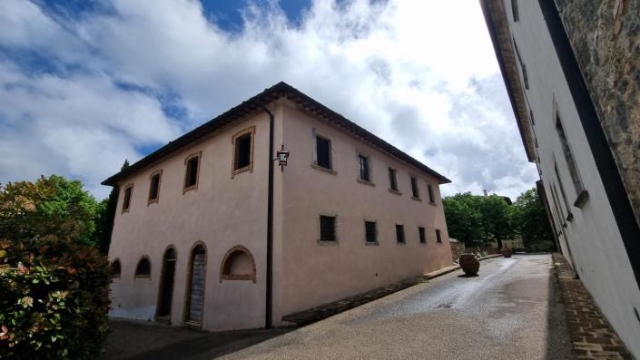 Image No.21-2 Bed Apartment for sale