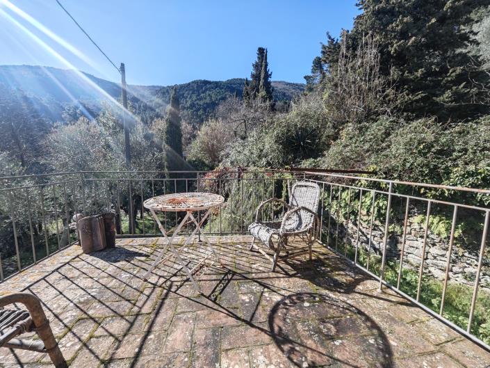 Image No.4-6 Bed Farmhouse for sale