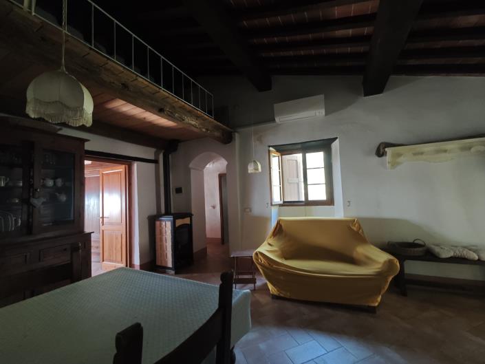 Image No.18-6 Bed Farmhouse for sale