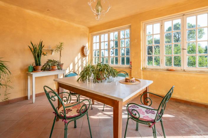 Image No.10-5 Bed Villa for sale