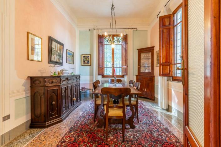 Image No.26-5 Bed Villa for sale