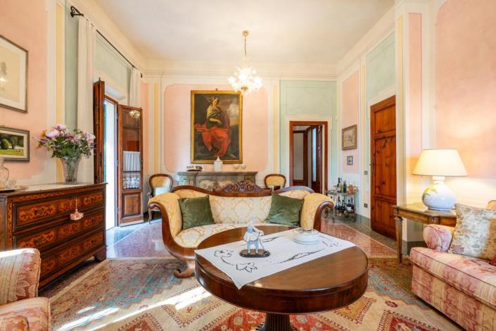 Image No.30-5 Bed Villa for sale