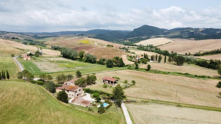 Image No.6-Ferme de 4 chambres à vendre à Volterra