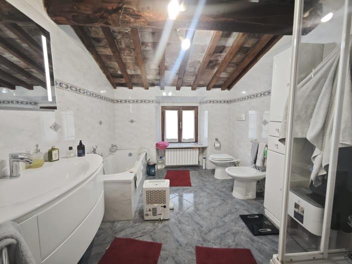 Image No.17-4 Bed Apartment for sale