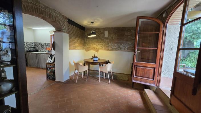 Image No.20-Maison de campagne de 4 chambres à vendre à Lari