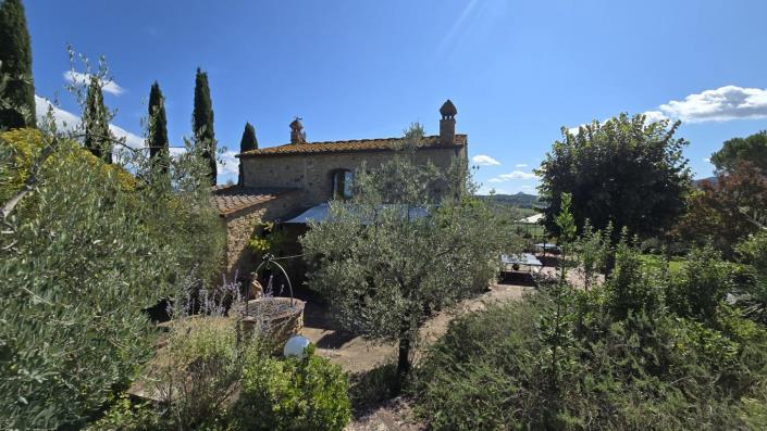 Image No.5-4 Bed Barn for sale