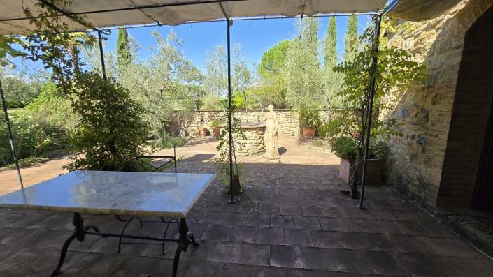 Image No.24-4 Bed Barn for sale