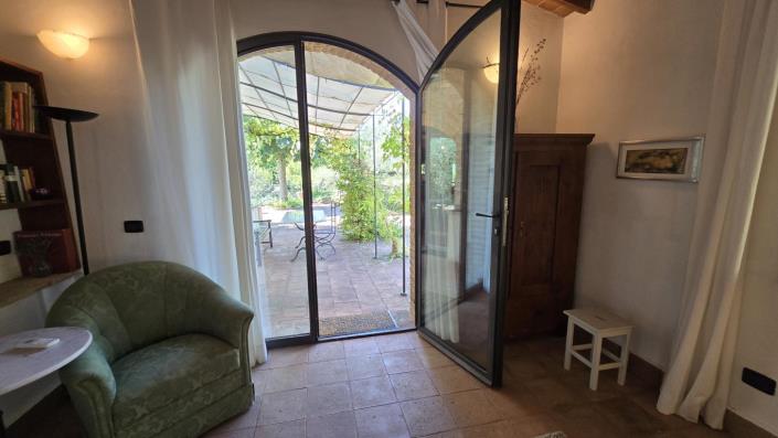 Image No.27-4 Bed Barn for sale