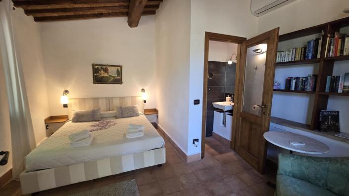 Image No.28-4 Bed Barn for sale