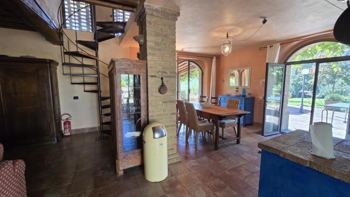 Image No.30-4 Bed Barn for sale