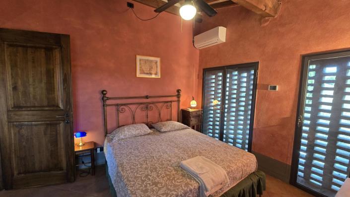 Image No.40-4 Bed Barn for sale