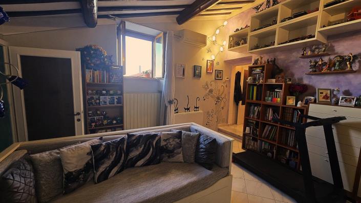 Image No.10-1 Bed Apartment for sale